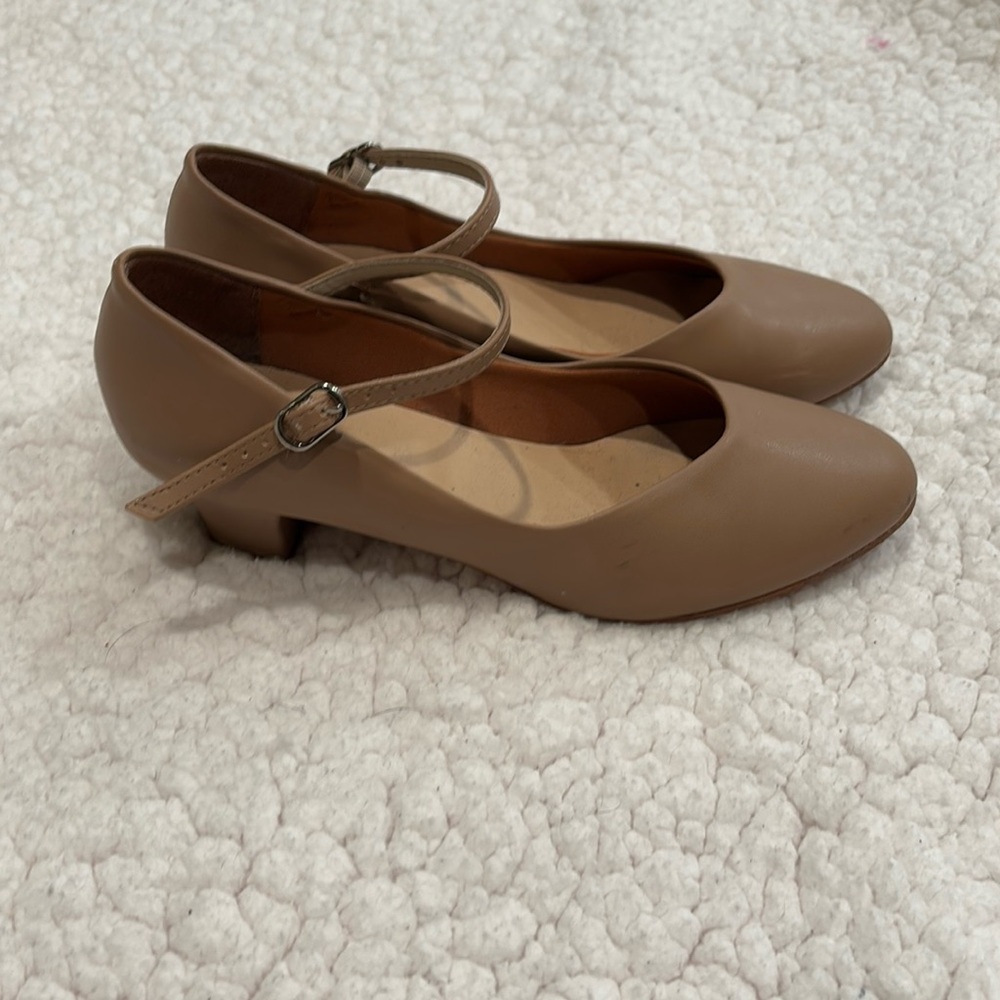 Nude character shoes